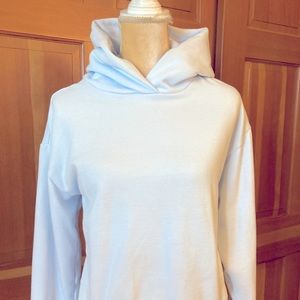 NWT, Sky Blue /Periwinkle Women’s Pullover Hoodie. Size Small